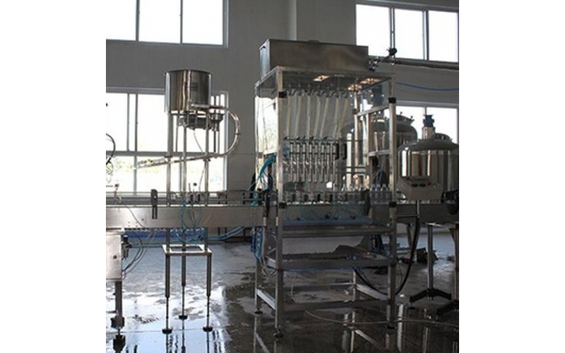 全自動直線灌裝機