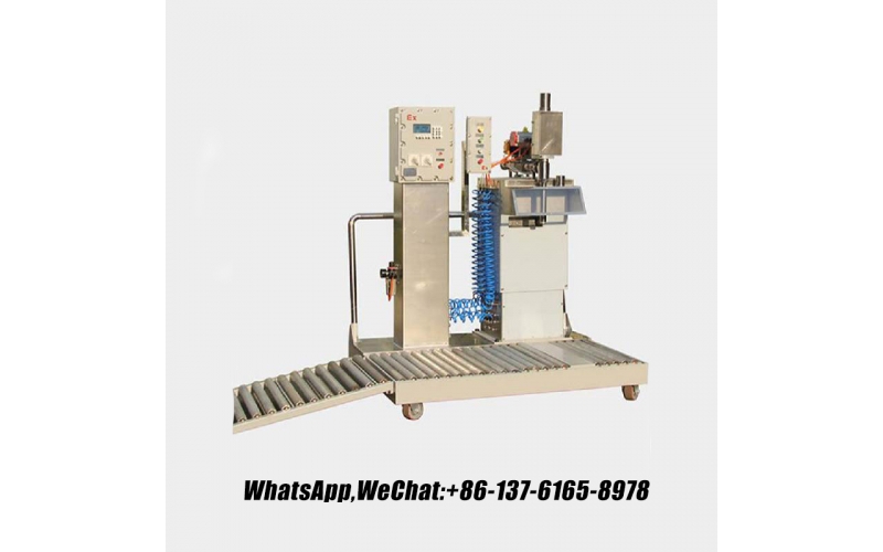 用于填充 200L 磷酸的自動計量和灌裝機