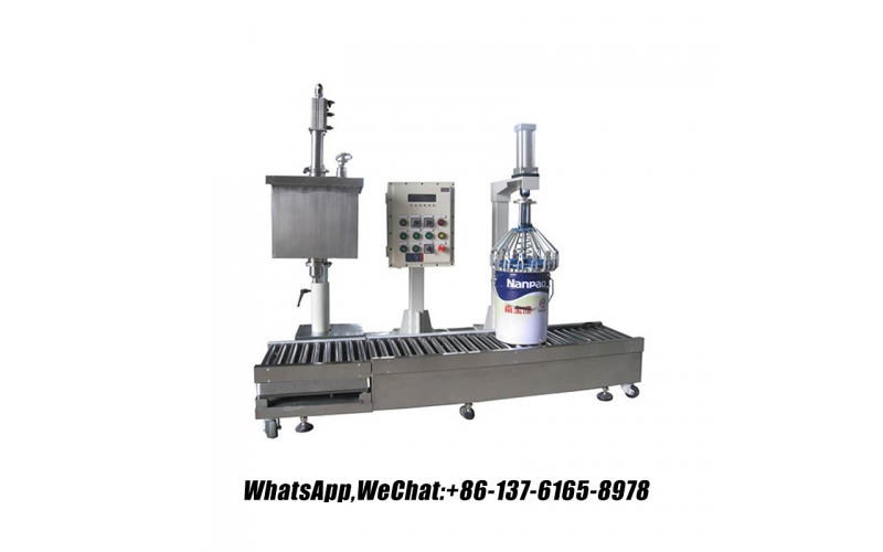 料斗半自動灌裝機 - 耐用的不銹鋼設計，速度可調，CE/ISO 認證，適用于食品/化工行業